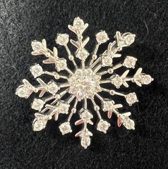 JCM 925 Sterling Silver Snowflake Pin/brooch With Cubic Zirconia China