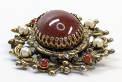 Vintage Chunky Red Glass Cabochon Brass Tone Regal Style Brooch Pin 2″
