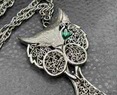 Vintage Silver Tone Filigree Cat Pendant Necklace Green Glass Eye Articulated