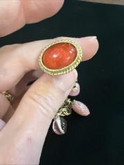Vintage Unsigned Gold Tone Pink Art Glass Charm Horse Fob Bracelet 1960’s