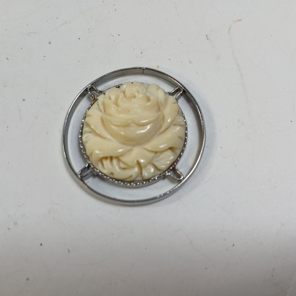 Vintage 2-Sided Mother of Pearl and Hand Carved Flower Pendant