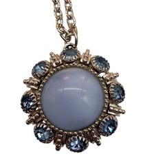 Vtg c1974 Avon Moon Magic Pendant Necklace 24” Blue Crystals Moonglow Center A3