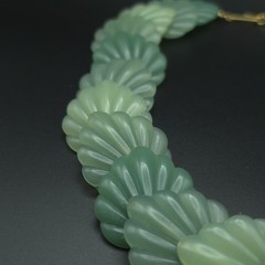 Vintage Green Lucite Fan Bead Statement Necklace 16.5″ Acrylic Plastic