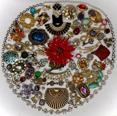Lot Vintage & Modern Jewelry Parts Broken Repurpose Craft Rhinestones Harvest 3