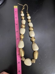 VTG Chunky Cream Swirl Bead Necklace Gold Tone Statement 80s 90s Neutral Chic