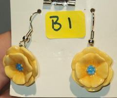Vintage Costume Jewelry Earrings for pierced ears NIP – READ!