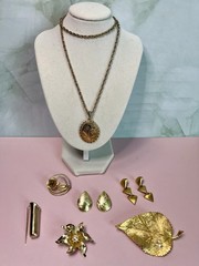 Vintage Jewelry Lot Nature Inspired Botanical & Flowers Gold Tone