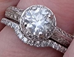 Beautiful Vintage 14k White Gold Diamond Wedding Set. Size 5.75-6.