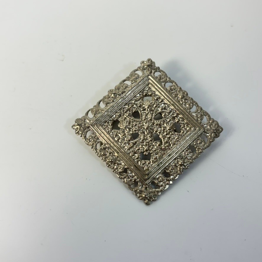 Scarf Clip Silver Tone Ornate Filigree Square Vintage 1.25in