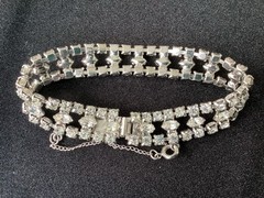 Vintage B David Sparkling Rhinestone 7” Bracelet Safety Chain Prong Set J87