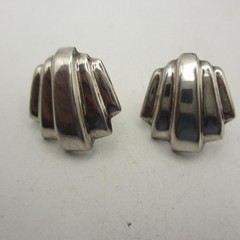 Vintage Sterling Silver Earrings Shell Ribbed Post Backs For Pierced Ears