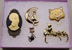 Vintage Witchy Cat Brooches Lot 5 MCM Mini Kitten Cat Moon Hanging Pin Halloween