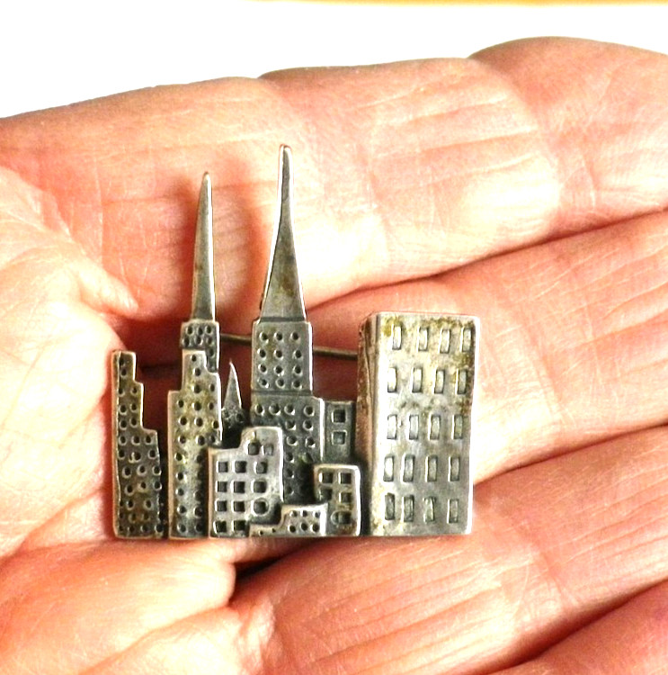 Vintage 1930’s Sterling Silver Old New York City Skyline Pin 6 grams