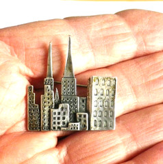 Vintage 1930’s Sterling Silver Old New York City Skyline Pin 6 grams