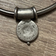 Vintage Silver Tone Metal Coil Choker w/3 Individual Slide on Pendants
