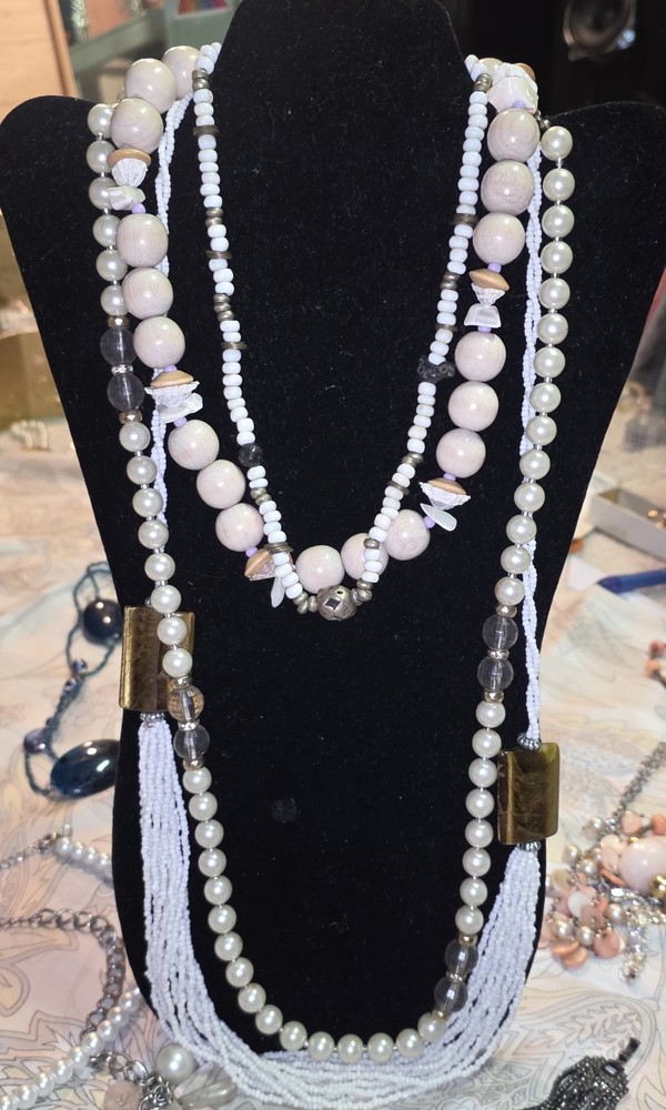 Vintage Beaded Tigers Eye ? Puka Shell Faux Pearl 4 Necklace Custome Jewelry