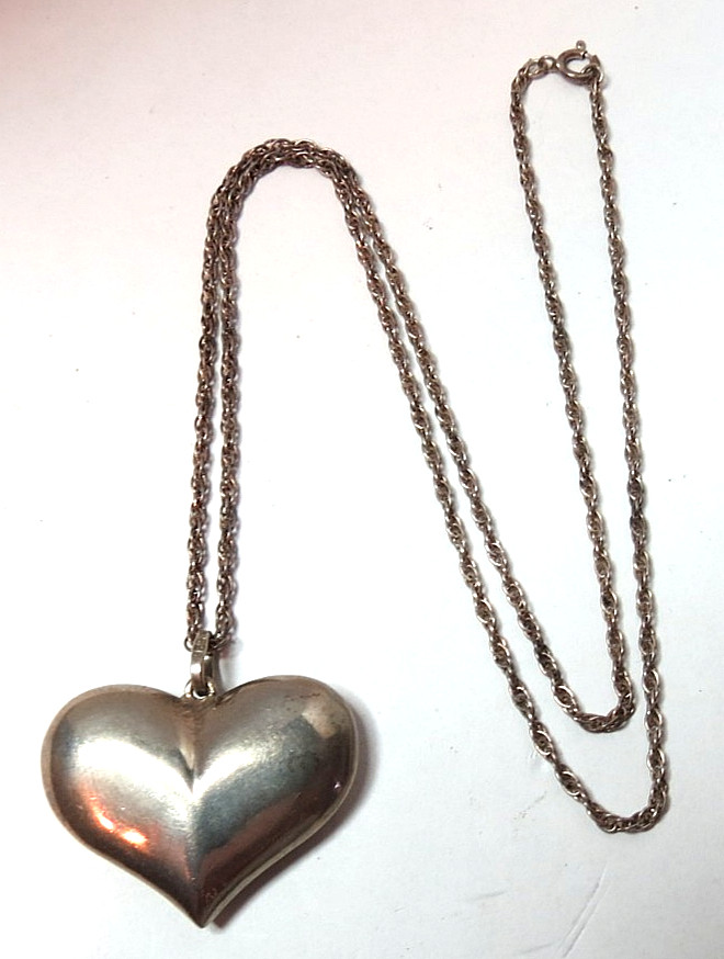 VTG HEART 925 STERLING SILVER NECKLACE CHAIN 20″ LONG & 24MM X 31MM HEART