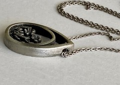Vintage MEDICI Signed Flower Teardrop Pendant Chain 18in Necklace Lovely Ladies