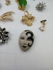 Vintage Lot Of Brooches. Golf Cart. Rhinestones. Colorful. Heart & Flowers