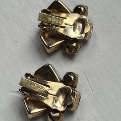 Vintage Weiss Prong Set Purple Lilac Faceted Crystal Glass Clip On Earrings