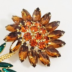 Vintage Amber Green Rhinestone Sunflower Brooch Pin Gold Tone Floral 3.25″