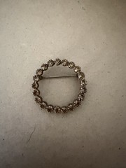 Vintage Circle Rhinestone Brooch Pin Unbranded Statement Jewelry 1.25″