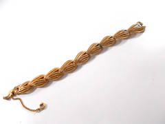 VTG Monet Openwork Teardrop Shape Link Gold Tone Bracelet Safety Chain Free Ship