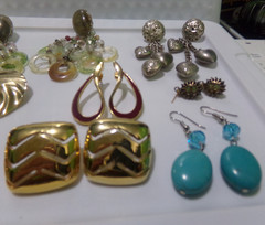 VINTAGE ESTATE FIND PIERCED EARRINGS LOT OF 14 PAIRS 70’S 80’S LOT #11