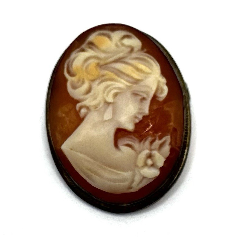 Italian Hand-Carved Oval Cameo Brooch