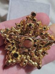 Vintage JULIANA Brooch Layered Hues of Blue Rhinestone Beautiful Gold Tone