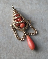 Victorian or Etruscan Revival Gold Filled and Natural Coral Lavalier 3.1g