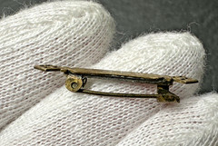 3 UNIQUE VINTAGE LINGERIE PINS: SILVER TONE + SHELL, GOLD & BLACK, GOLD M212