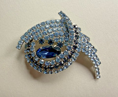 Vintage Sky Blue Cobalt Navette Rhinestone Cluster Large Brooch Earring Set