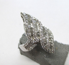14k White Gold 2.50 ctw Baguette & Round Diamond Ring Size 5.5 MAKE OFFER