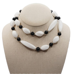 Modern Art Deco Black & White Round and Geometric Spiral Bead Vintage Necklace