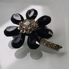 Vintage Daisy Brooch Cut Black Jet Glass & Rhinestone Pin Silver Tone Mcm 1 3/4″