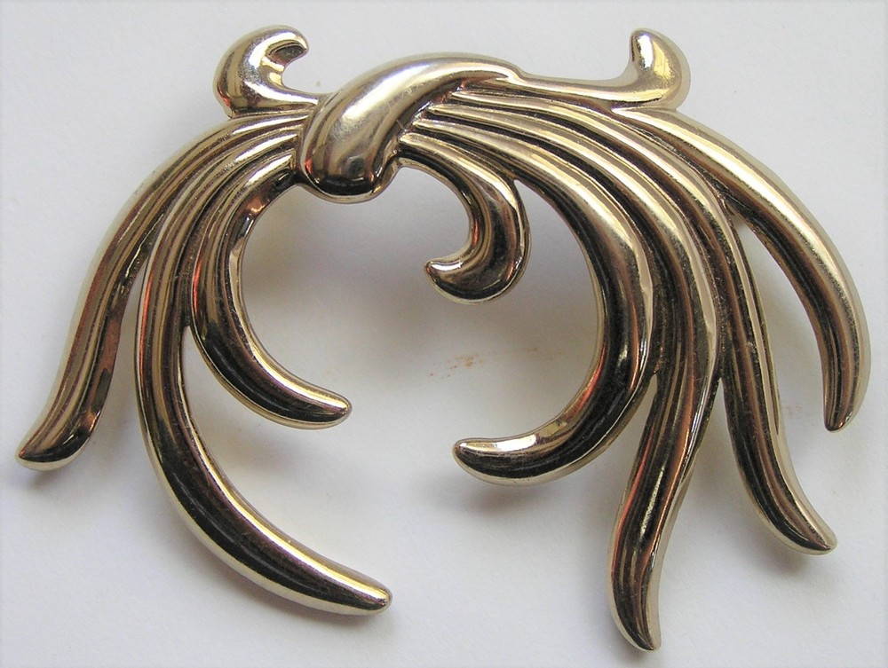 Large Vintage Signed Free Form Brooch Monet Gold Tone Pin