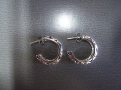 1 Pair Old .75″in Silver Tone 3/4 Circles Stud Earrings