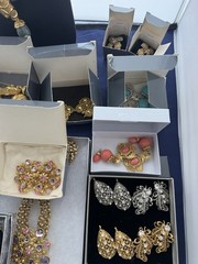 Vintage Jewelry Lot All Avon Barrera KJL Simpson 33 Pc Statement Necklace Runway