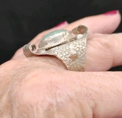 Alpaca Artisan Metalwork Sz. 9 Adjustable Green Gemstone Silvertone Ring Unique