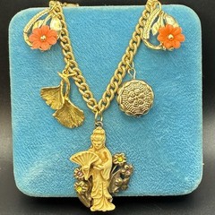 Vintage Estate Assemblage of Charms & Trinkets. 1940’s Japan, Geisha, Flowers
