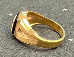 Vintage 18K HGE Ring W/Monogram “N” 2 White Stones On Sides Size 11.25