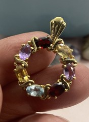 Vintage 925 Sterling Silver Vermeil Multi Gemstone Round Wreath Pendant