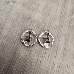 Vintage Monet Silver Tone Knotted Rope Clip-on Earrings Round Wreath
