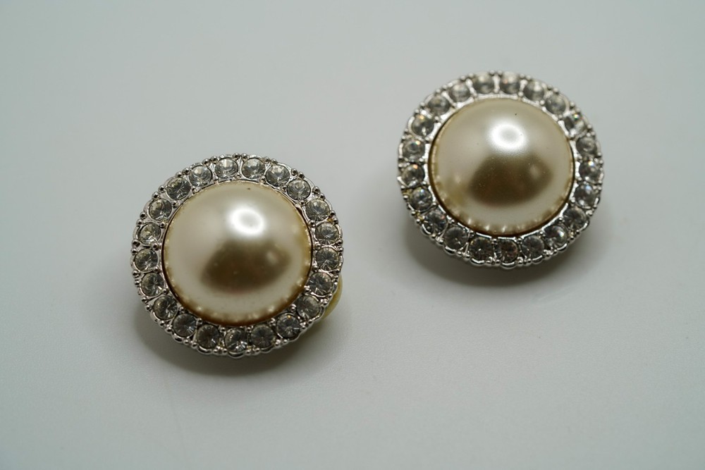 Vintage JBK Camrose Kross Jacqueline Kennedy Faux Pearl Clip Earrings 21mm JB46