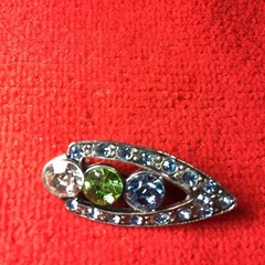 Spear Point Pewter Colored Crystal Stones Pin Back Accessory Brooch