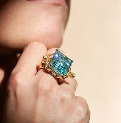 Julius Cohen Aquamarine Diamond Platinum 18 KT Ring