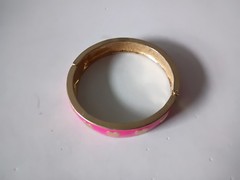 Canvas Goldtone Hinged Bracelet Hot Pink w/ Gold Hearts Enamel 7″ Textured