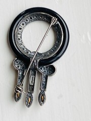 VINTAGE 925 STERLING SILVER ONYX SAPPHIRE MARCASITE ART DECO BROOCH PIN 11-GRAMS