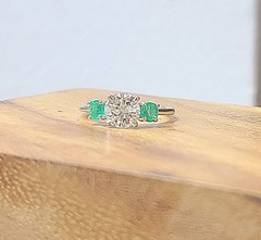 14K White Gold Engagement Ring 1.62CT.Natural Round Cut Diamond Green Emerald